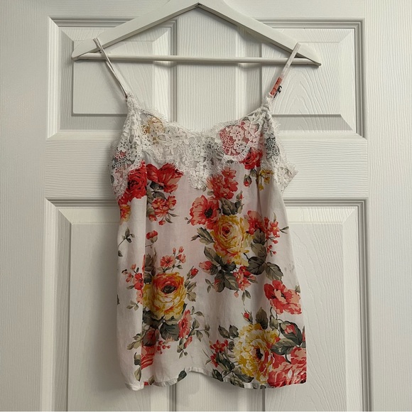 Abercrombie & Fitch Tops - Abercrombie & Fitch eyelash lash detail camisole in floral print size XS
